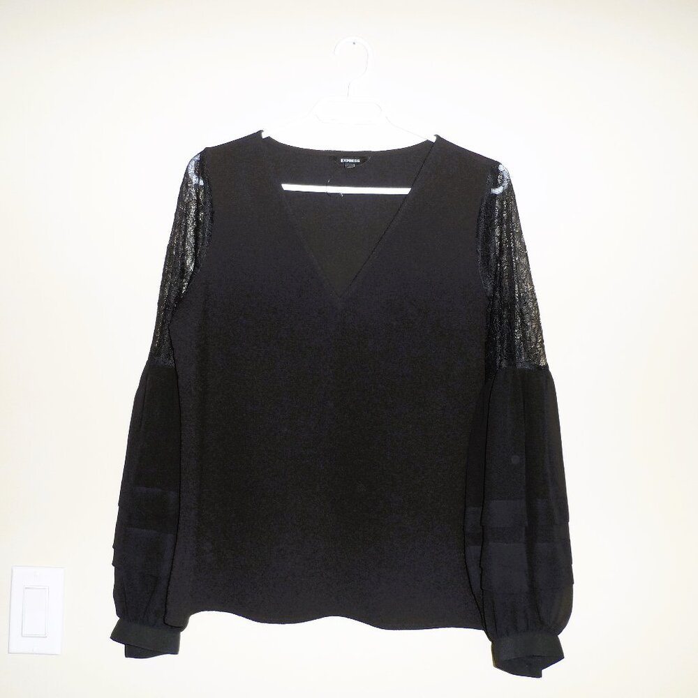 express- Top black , long sleeves - size M, NEW